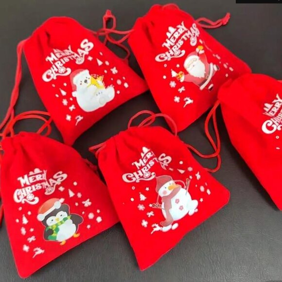 4 Random Christmas Red Velvet Gift Bags Drawstring Holiday Candy Bag Jewelry - Picture 2 of 9
